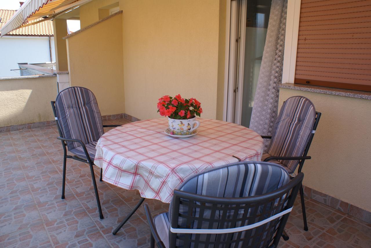 Apartments Nikola Veglia Exterior foto